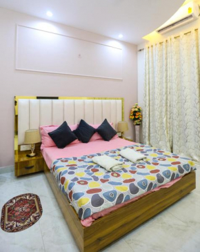 Dream Holiday studios gaur city centre
